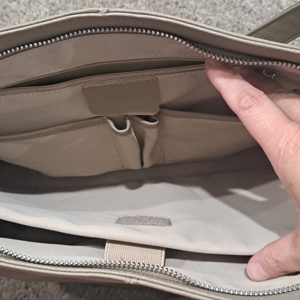 Befen Classic Beige Leather Tote Bag - Women - Picture 3 of 3